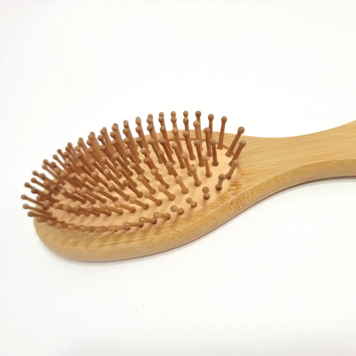 cepillo de bambu ovalado